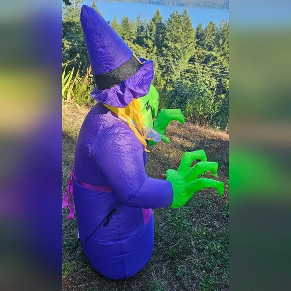 Gemmy Airblown Inflatable 4ft Halloween Scary Witch - Picture 3 of 7